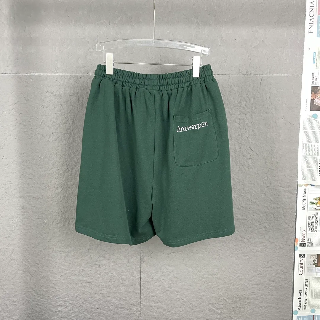 ：A 49 Balenciga/ ， ， ， ， ， ，OS ， ， Same Style。 Sizes M -2xl